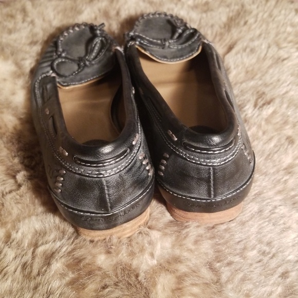 Calvin Klein Raven Flats - Picture 4 of 6